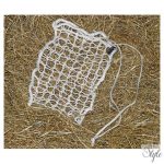 HARRYS HORSE Mini szénaháló – Slow Feeder (33 × 24 cm)