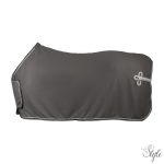 HORKA polár díszített takaró - szürke